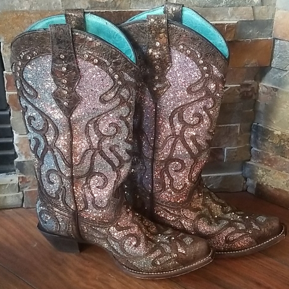 Corral Shoes - Corral handcrafted cowgirl boots